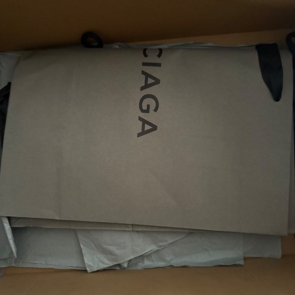 Balenciaga Runner Sneaker 'Black White' size 11 - Picture 6 of 6